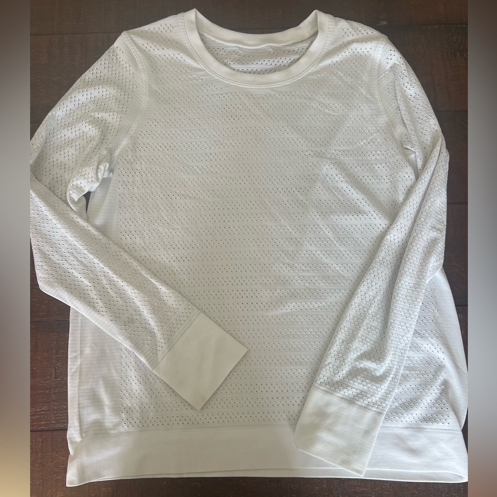Lululemon long sleeve top with holes loose fit